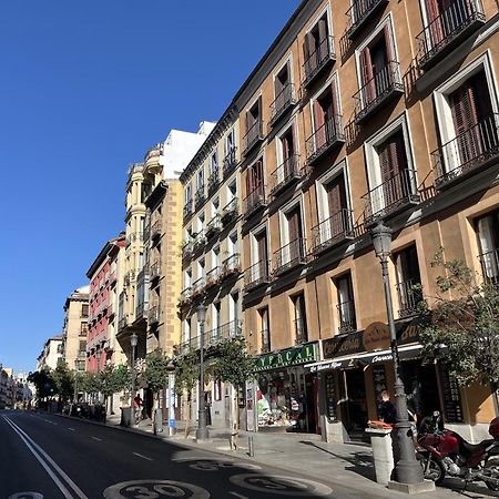 Dplace To Be - Luxury Apartment In Historic Center Madrid Luaran gambar