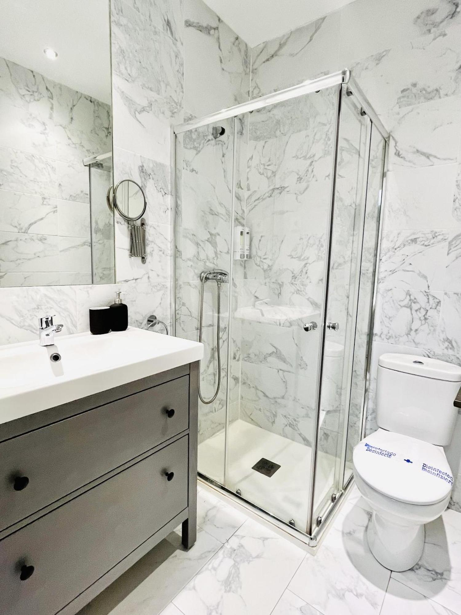 Dplace To Be - Luxury Apartment In Historic Center Madrid Bilik gambar