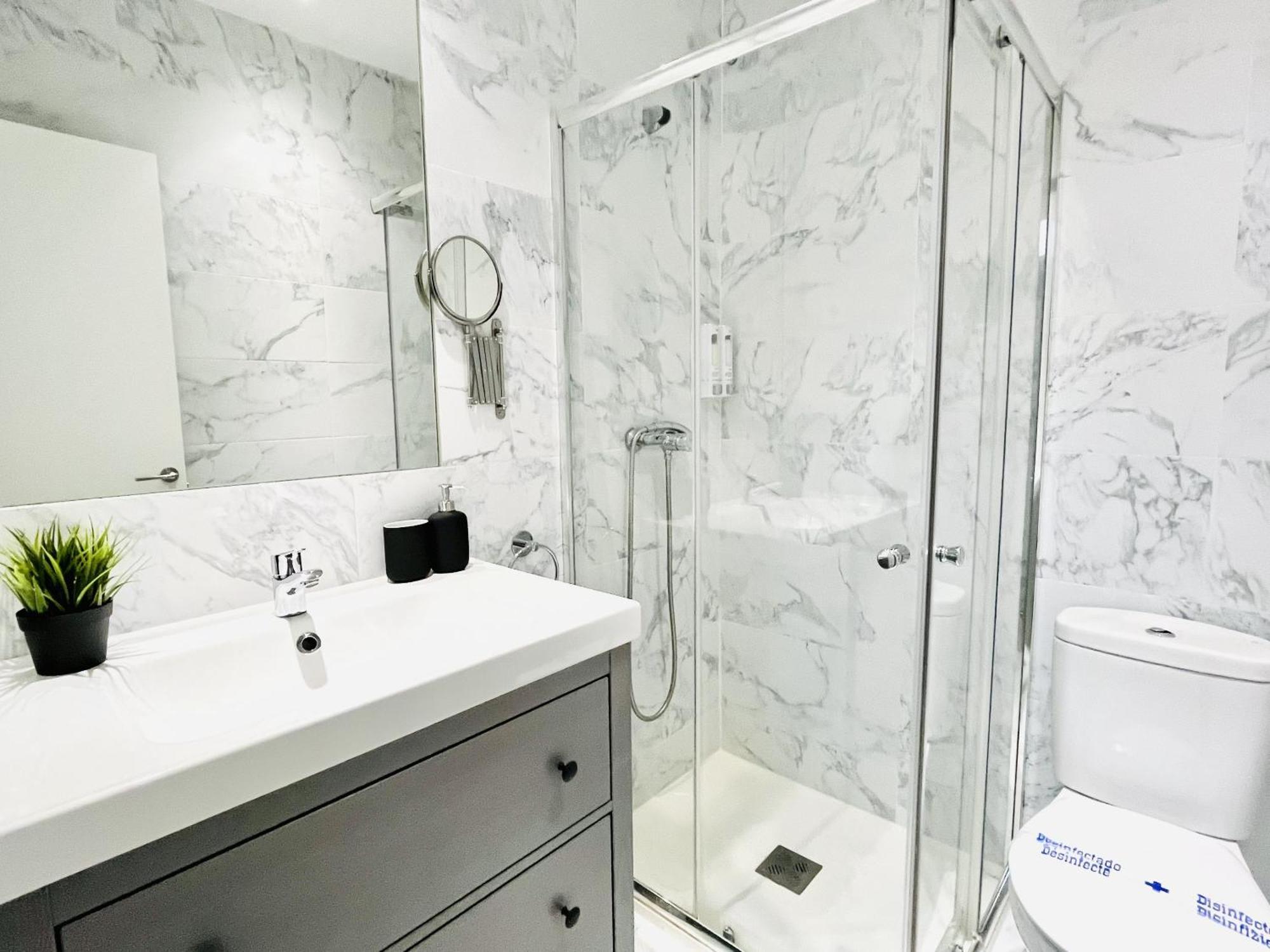 Dplace To Be - Luxury Apartment In Historic Center Madrid Bilik gambar