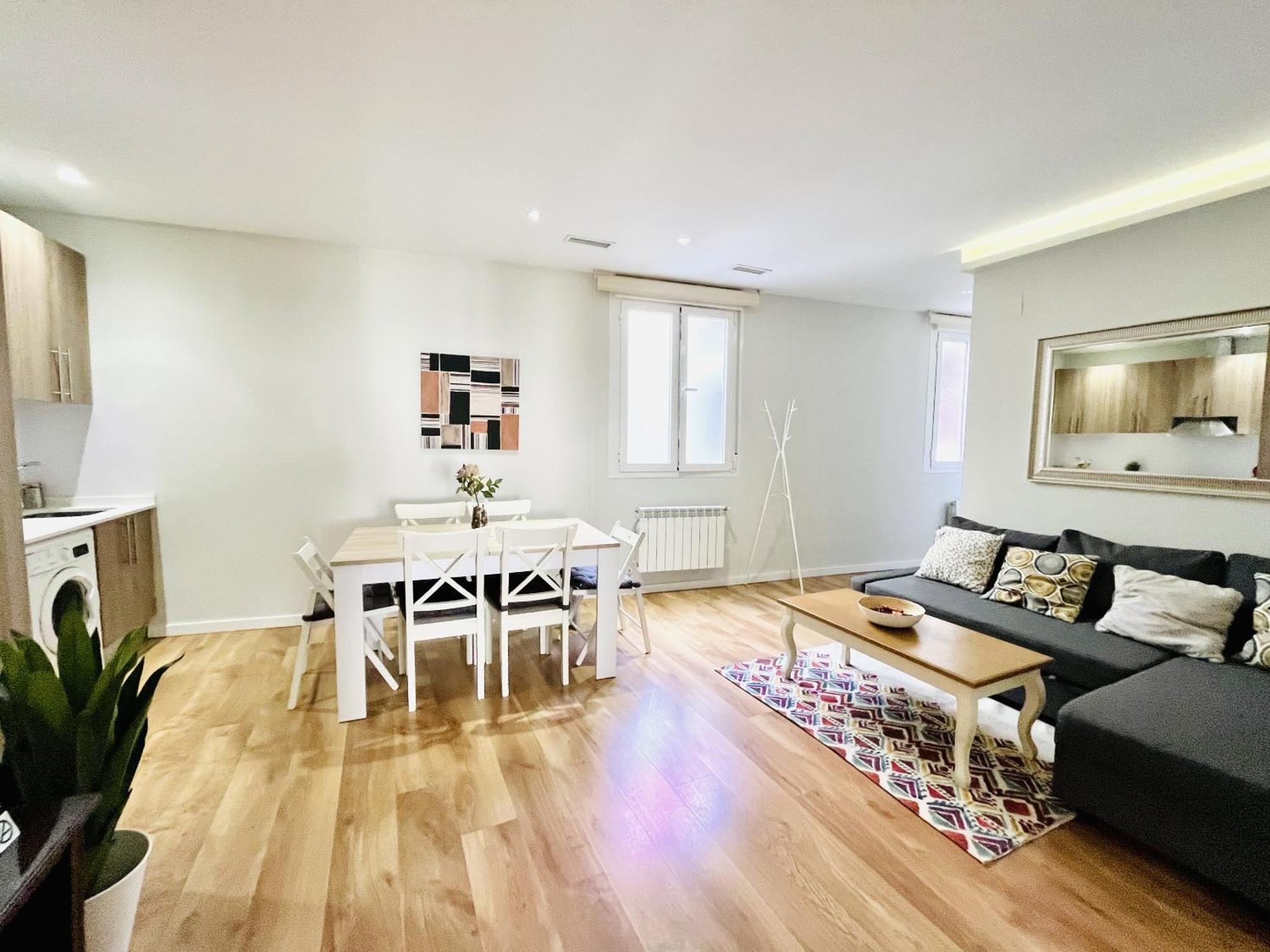 Dplace To Be - Luxury Apartment In Historic Center Madrid Luaran gambar