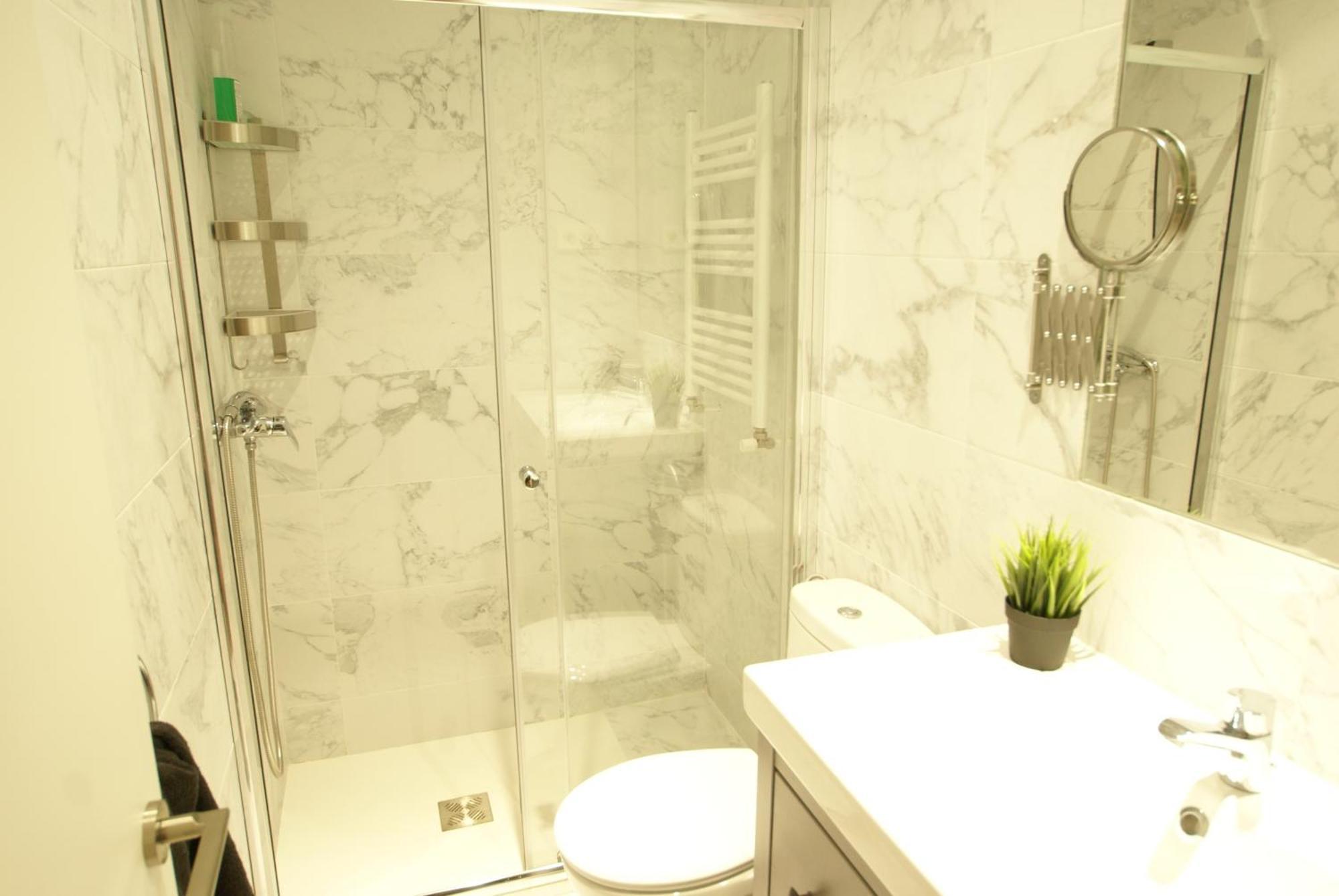 Dplace To Be - Luxury Apartment In Historic Center Madrid Bilik gambar